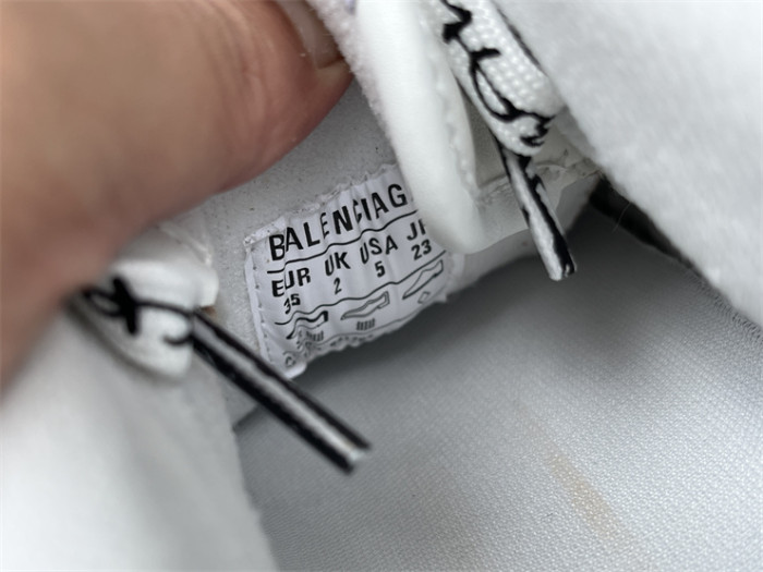 B 17FW Tripe-S High End Sneaker-659