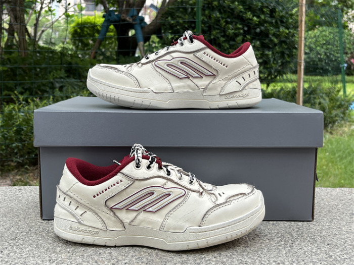 B 17FW Tripe-S High End Sneaker-660