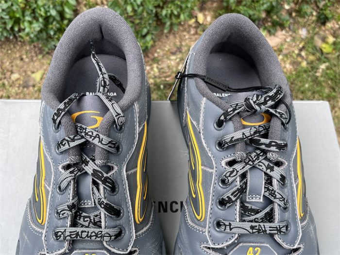 B 17FW Tripe-S High End Sneaker-662