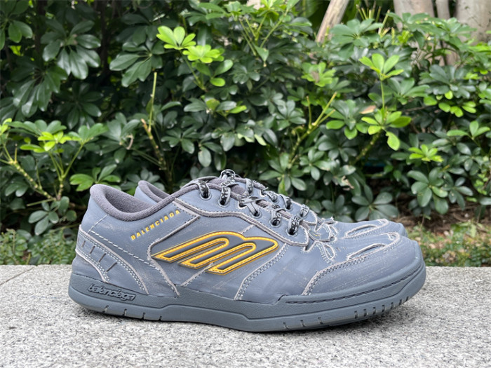 B 17FW Tripe-S High End Sneaker-662