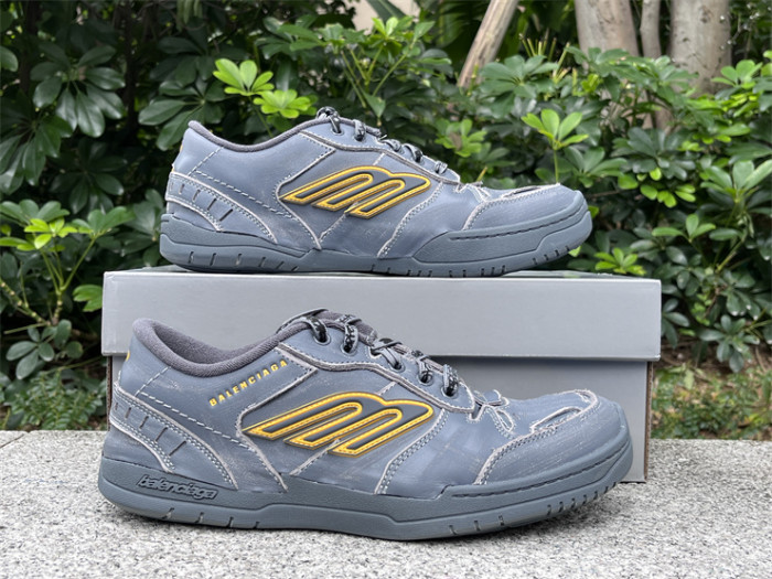 B 17FW Tripe-S High End Sneaker-662