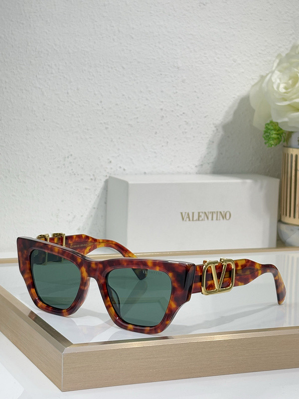 V Sunglasses AAAA-652