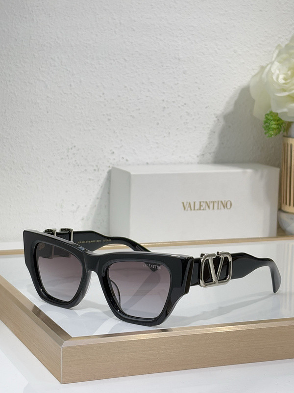 V Sunglasses AAAA-653