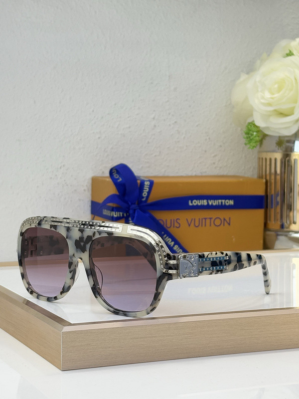 LV Sunglasses AAAA-6527