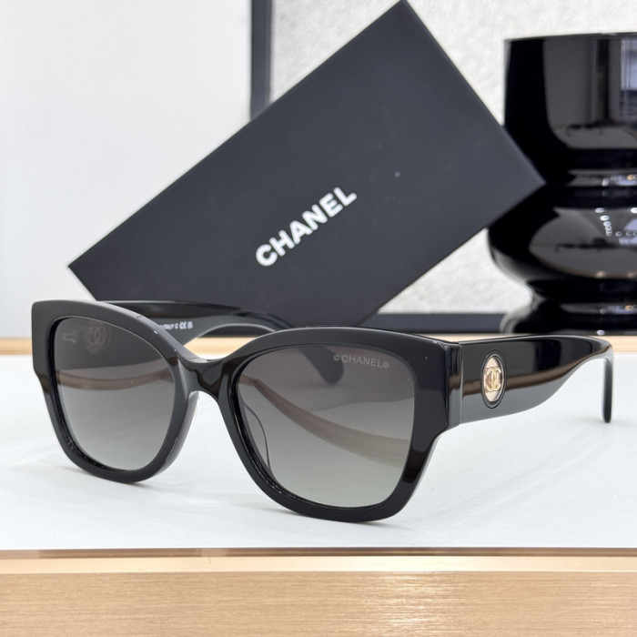CHNL Sunglasses AAAA-5616
