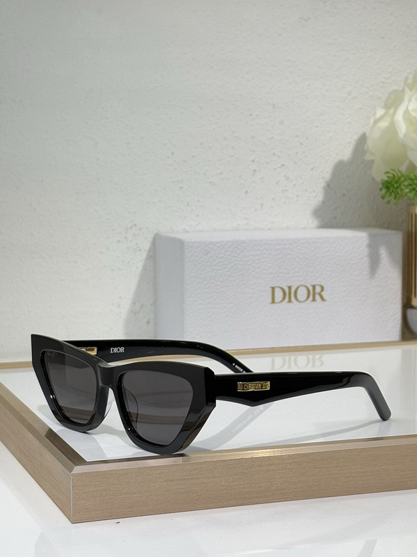 Dior Sunglasses AAAA-3804