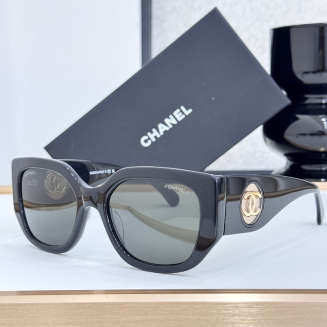CHNL Sunglasses AAAA-5645