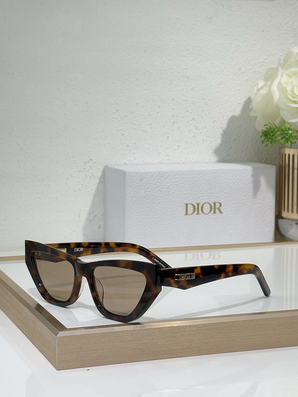Dior Sunglasses AAAA-3807