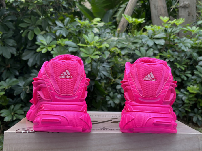 Pharrell Willams x AD Jellyfish-001