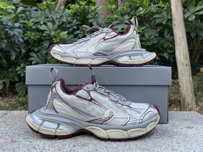 B 17FW Tripe-S High End Sneaker-666