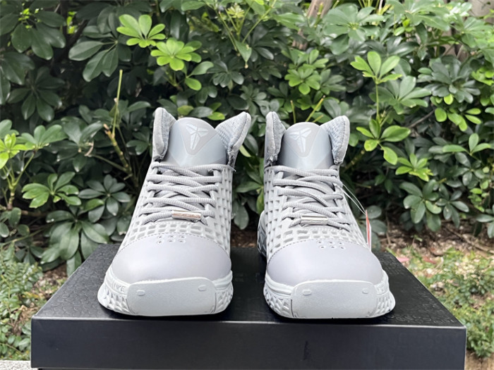 Nike Zoom Kobe 3 Black Mamba CollectionFade to Black