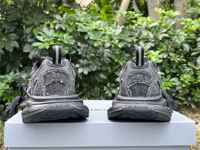 B 17FW Tripe-S High End Sneaker-669