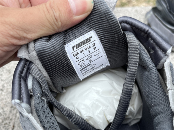 B 17FW Tripe-S High End Sneaker-667