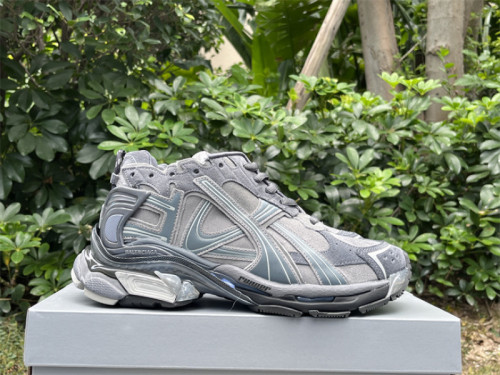 B 17FW Tripe-S High End Sneaker-667