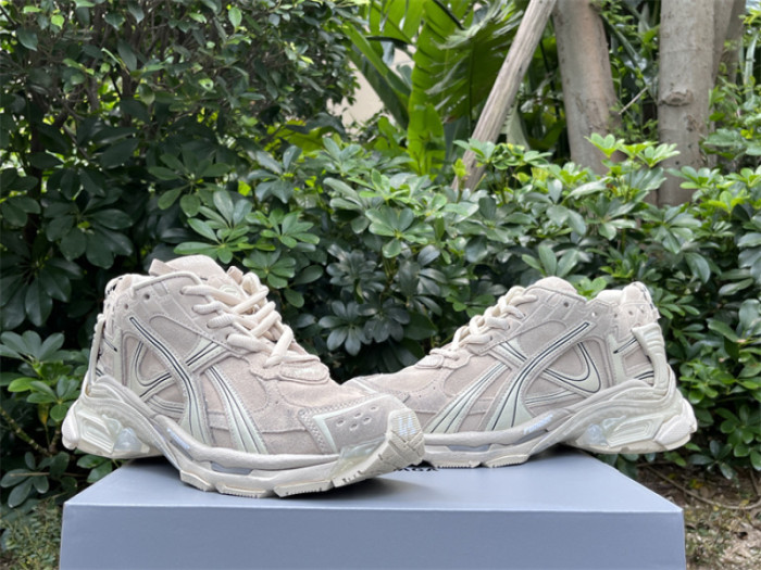 B 17FW Tripe-S High End Sneaker-668