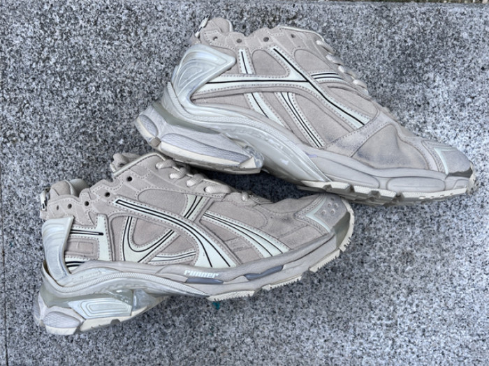 B 17FW Tripe-S High End Sneaker-668