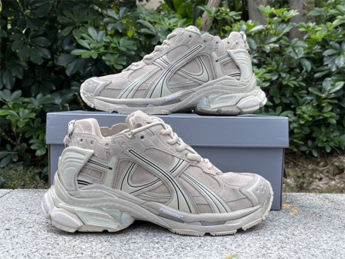 B 17FW Tripe-S High End Sneaker-668