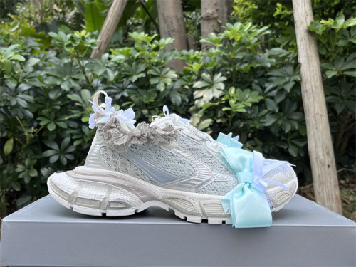 B 17FW Tripe-S High End Sneaker-671