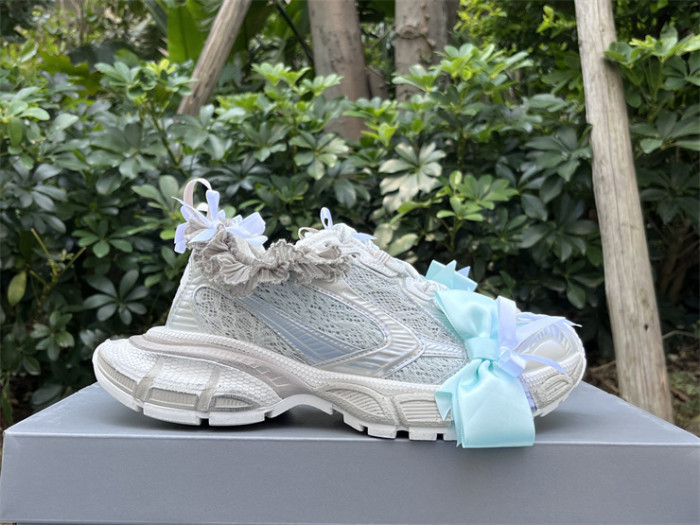 B 17FW Tripe-S High End Sneaker-671