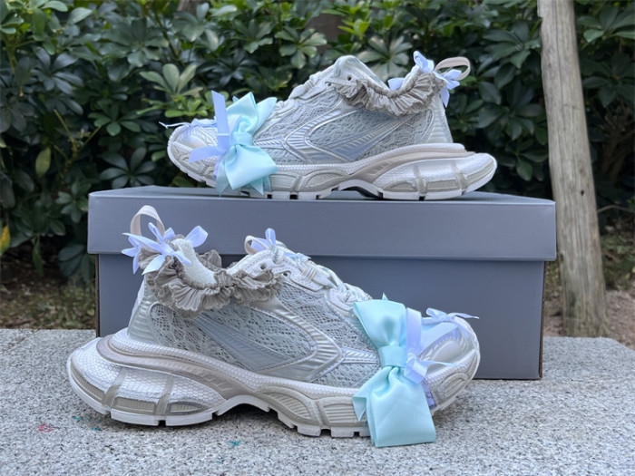 B 17FW Tripe-S High End Sneaker-671