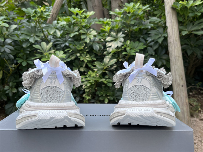 B 17FW Tripe-S High End Sneaker-671