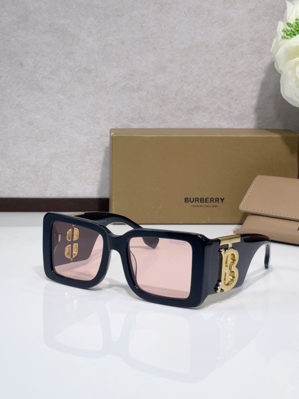 Burberry Sunglasses AAAA-3317