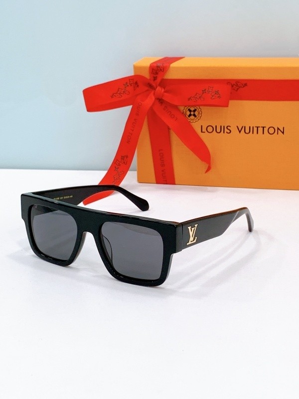 LV Sunglasses AAAA-6760