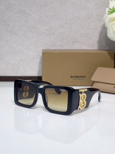 Burberry Sunglasses AAAA-3312
