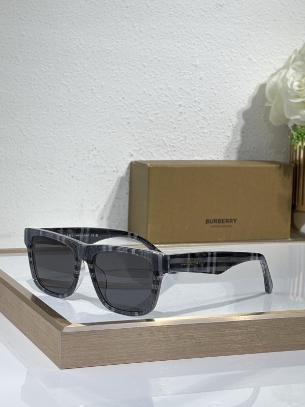 Burberry Sunglasses AAAA-3233