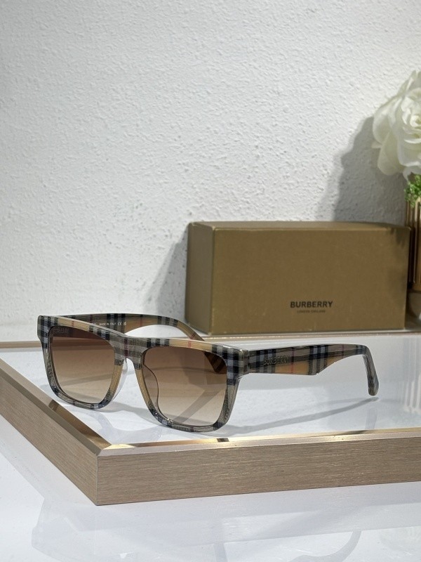 Burberry Sunglasses AAAA-3232