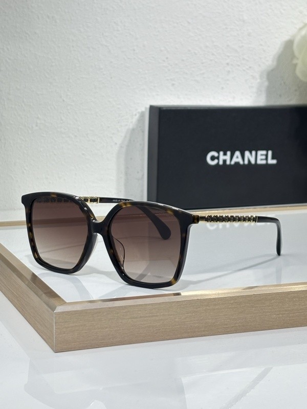 CHNL Sunglasses AAAA-6067