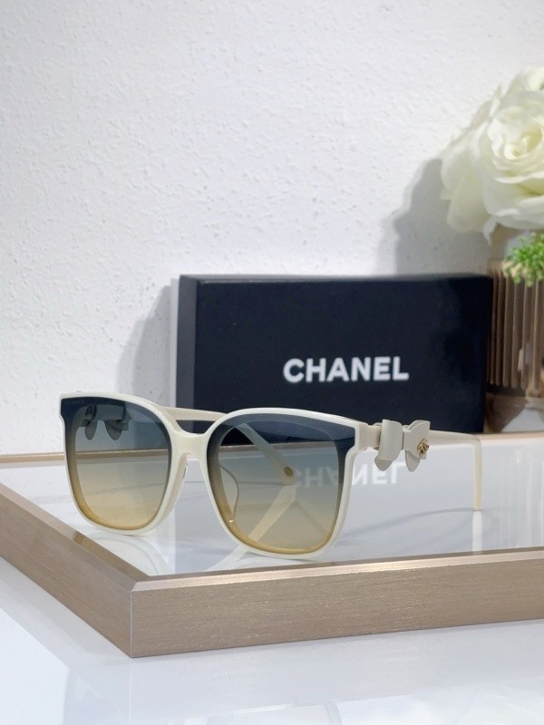 CHNL Sunglasses AAAA-6042