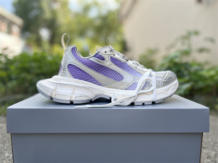 B 17FW Tripe-S High End Sneaker-672