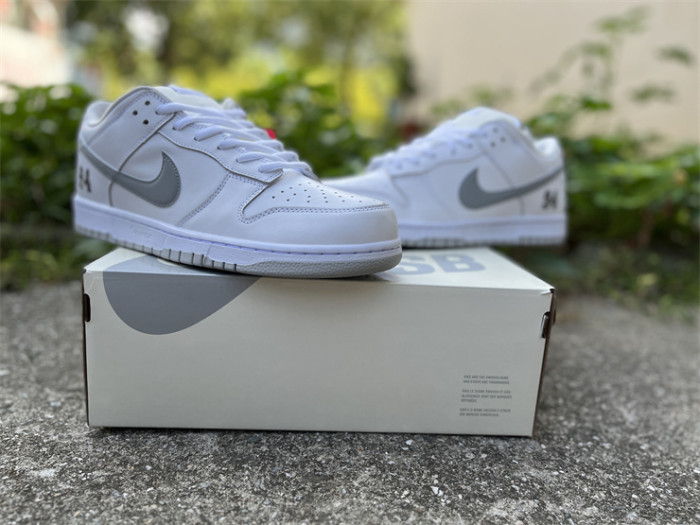 Authentic Nike SB Dunk Low Supreme 94 White Metallic Silver