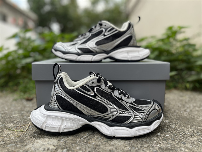 B 17FW Tripe-S High End Sneaker-673