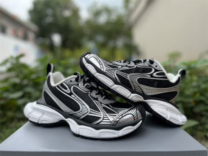 B 17FW Tripe-S High End Sneaker-673