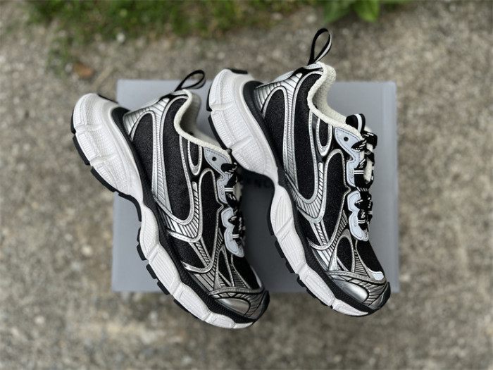 B 17FW Tripe-S High End Sneaker-673