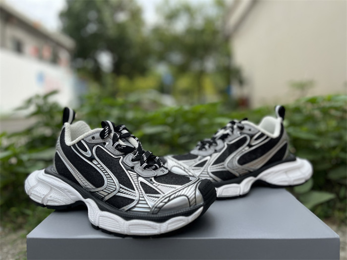 B 17FW Tripe-S High End Sneaker-673