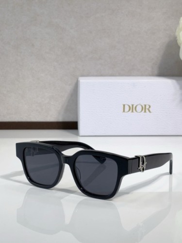Dior Sunglasses AAAA-4182