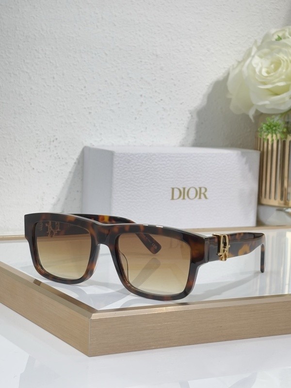 Dior Sunglasses AAAA-4191
