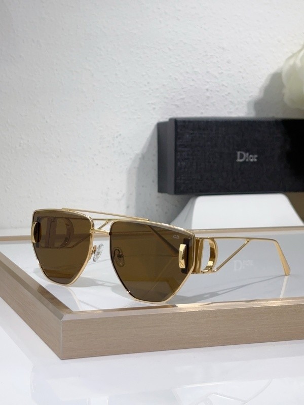 Dior Sunglasses AAAA-4243