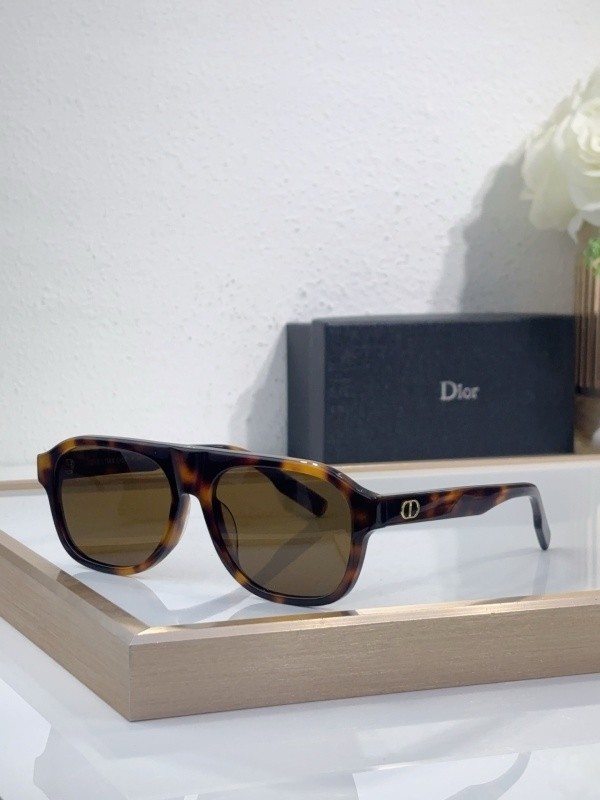 Dior Sunglasses AAAA-4062