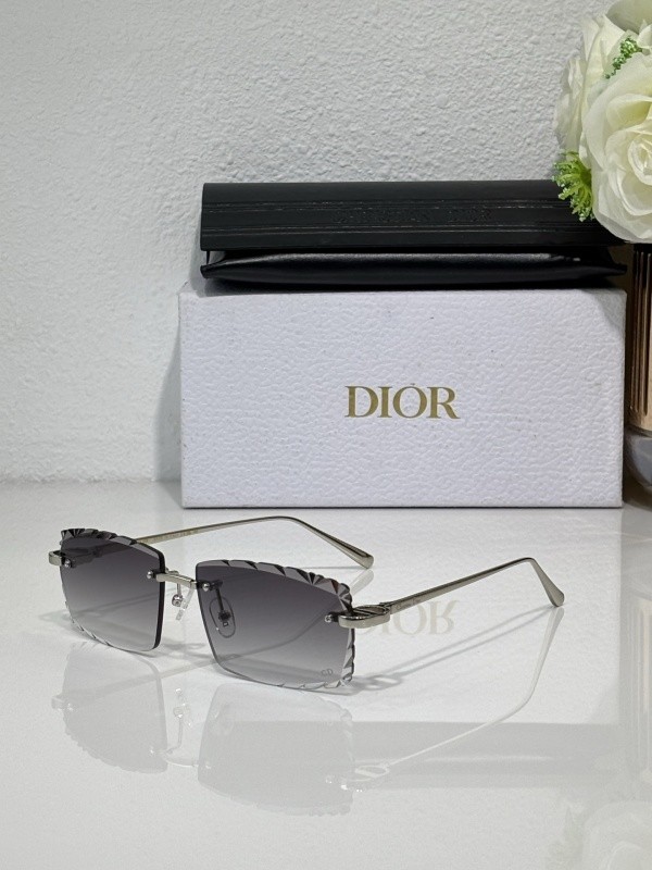 Dior Sunglasses AAAA-4280