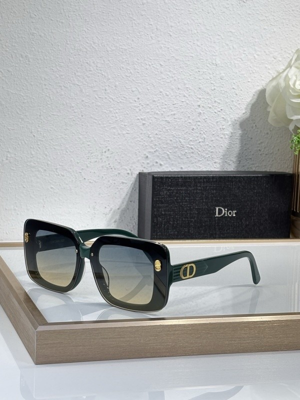 Dior Sunglasses AAAA-3990