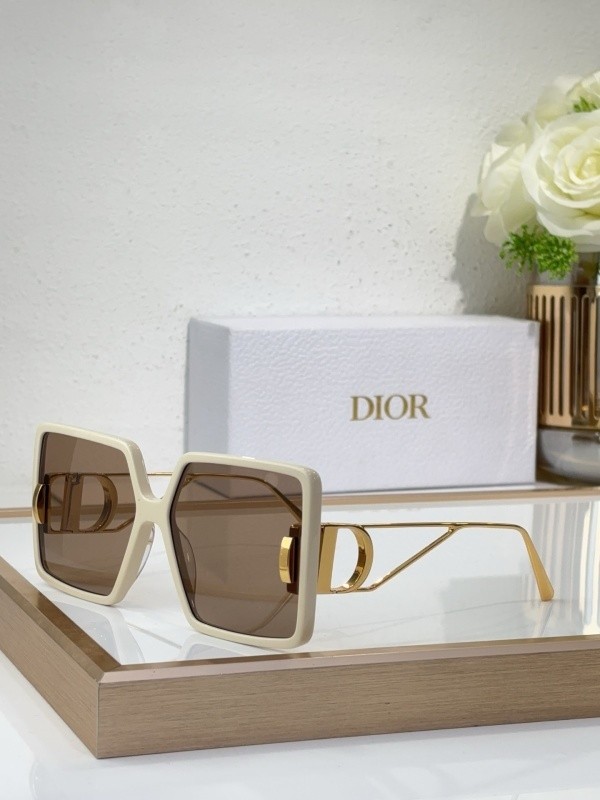 Dior Sunglasses AAAA-4265