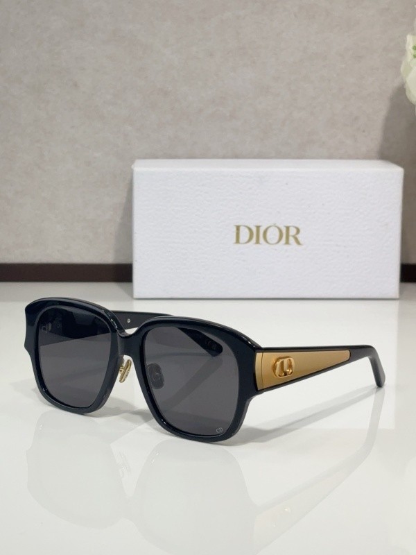 Dior Sunglasses AAAA-4144