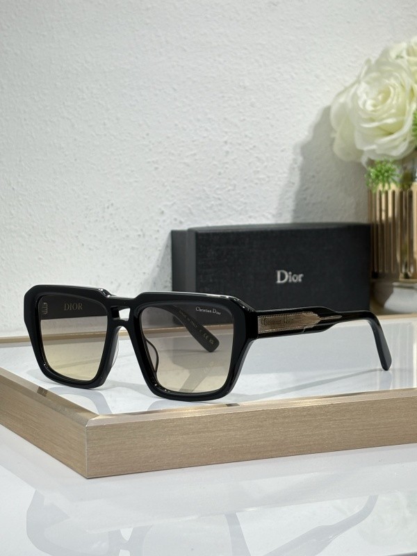 Dior Sunglasses AAAA-4293