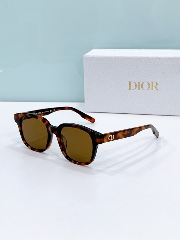 Dior Sunglasses AAAA-4000