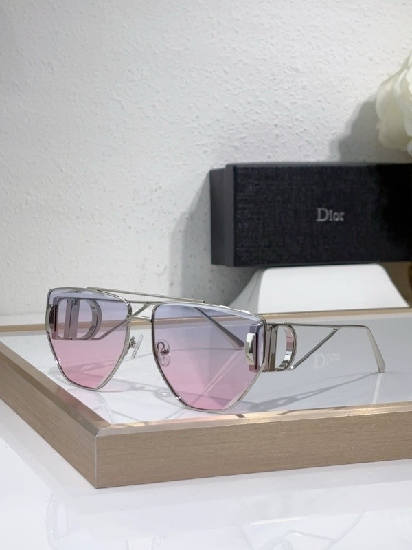 Dior Sunglasses AAAA-4241