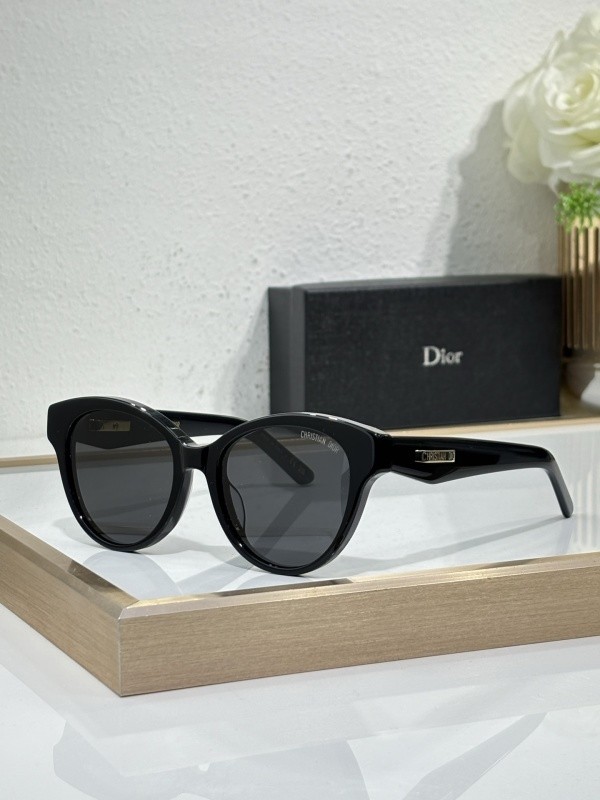 Dior Sunglasses AAAA-4128